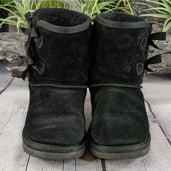 Koolaburra by UGG® Kids Victoria Short Boots - Picture 3 of 10